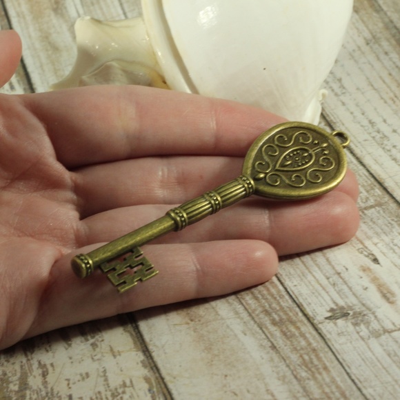 Green Unakite Antique Bronze Skeleton Key - Picture 7 of 7